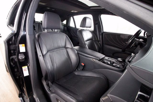 Used 2019 Lexus LS 500 w/ Accessory Package (Z2) RWD image 20