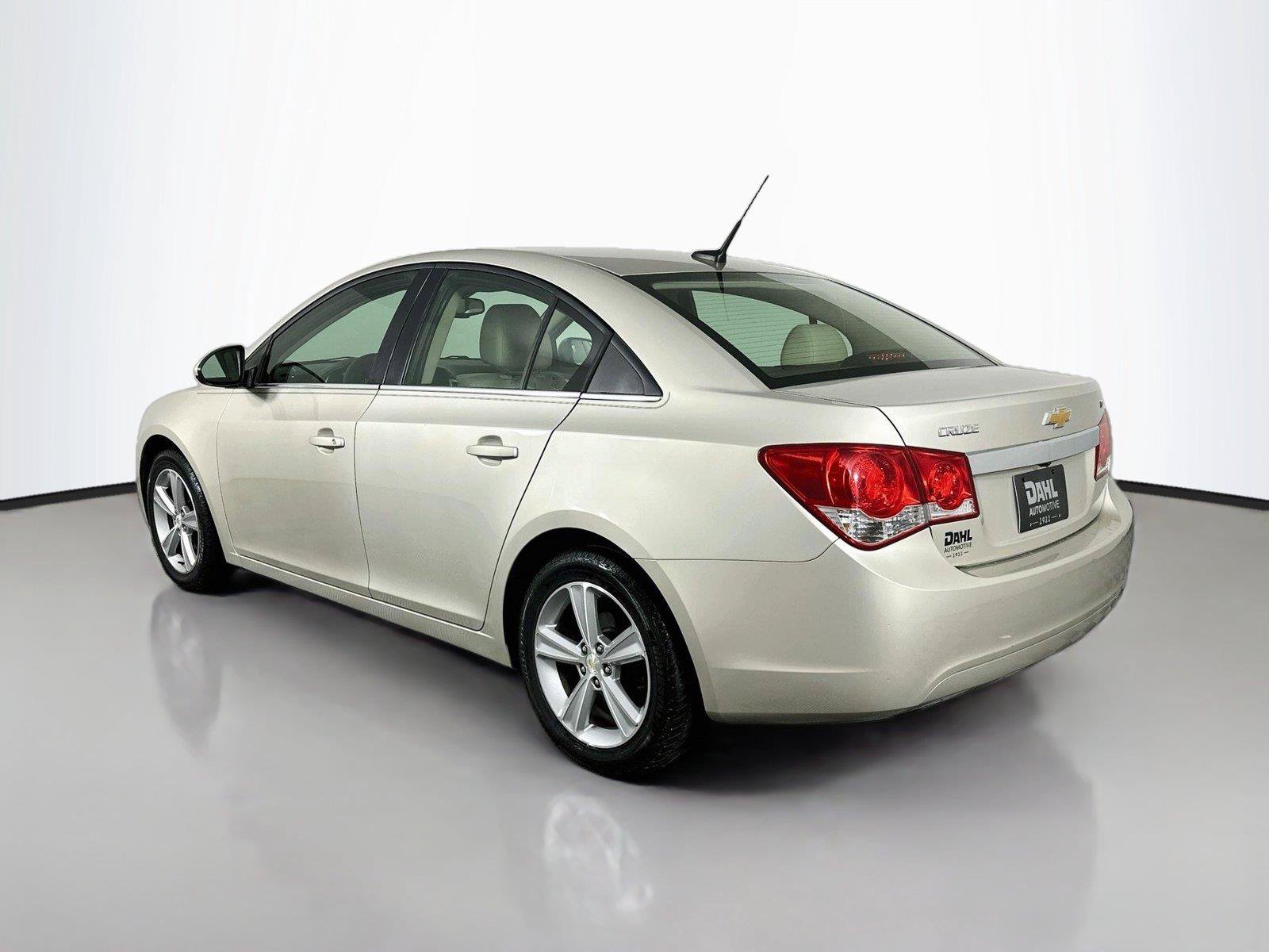 Used 2013 Chevrolet Cruze LT FWD image 10