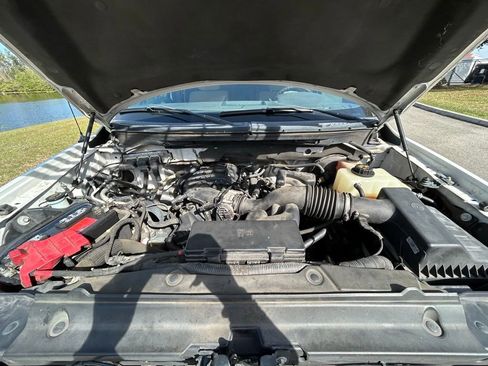 Used 2012 Ford F150 XLT w/ XLT Chrome Pkg image 11