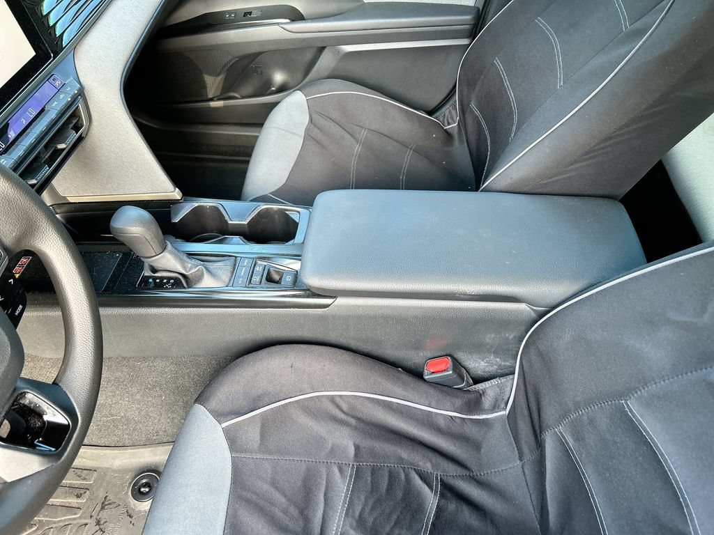 Used 2026 Toyota Camry LE FWD image 29