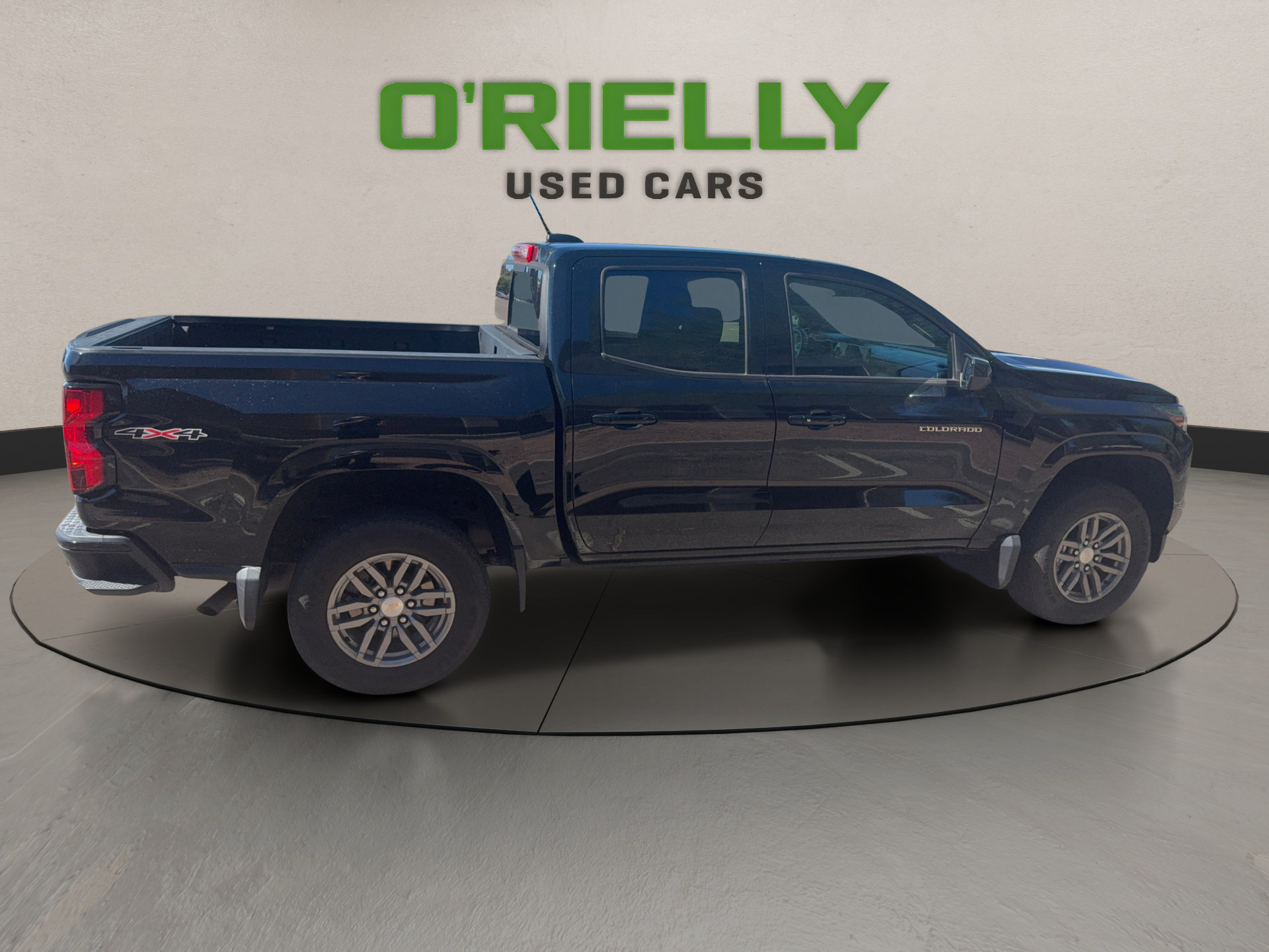 Used 2023 Chevrolet Colorado LT w/ LT Convenience Package II AWD/4WD image 7