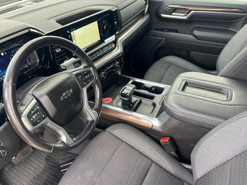Used 2022 Chevrolet Silverado 1500 LT Trail Boss image 7