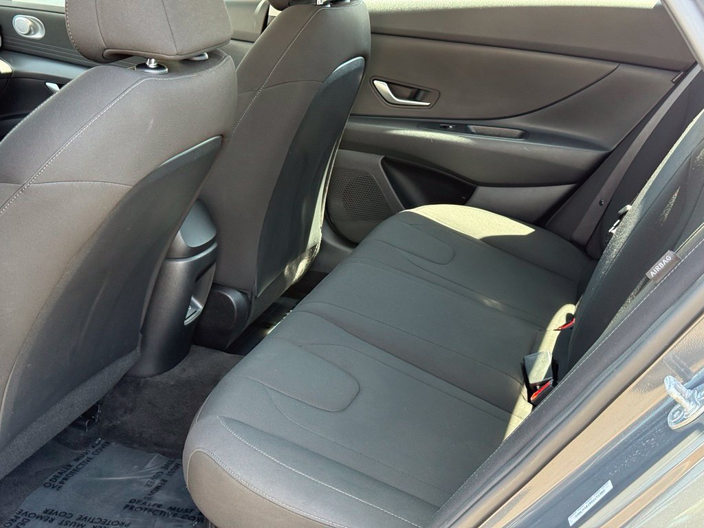 Used 2025 Hyundai Elantra Hybrid FWD image 8