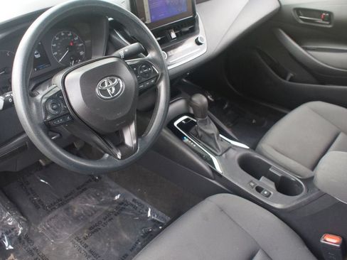 Used 2024 Toyota Corolla LE FWD image 12