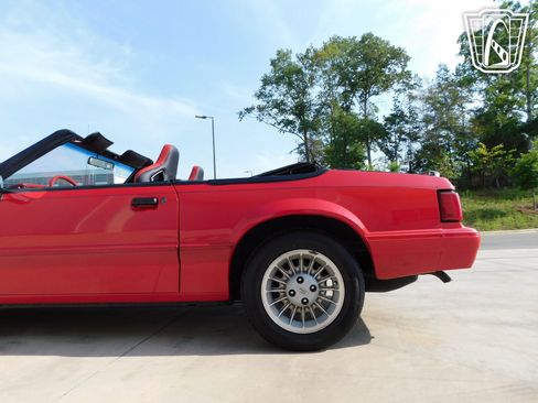 Used 1992 Ford Mustang LX RWD image 15