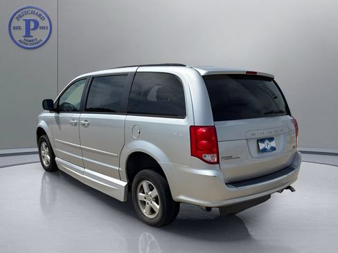 Used 2012 Dodge Grand Caravan SXT FWD image 5
