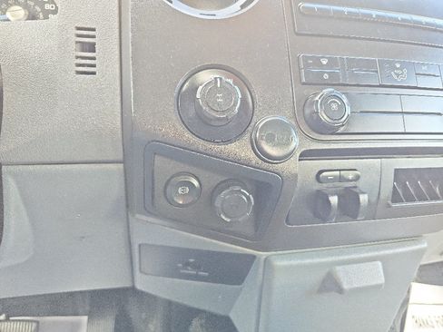 Used 2015 Ford F250 XL RWD image 26