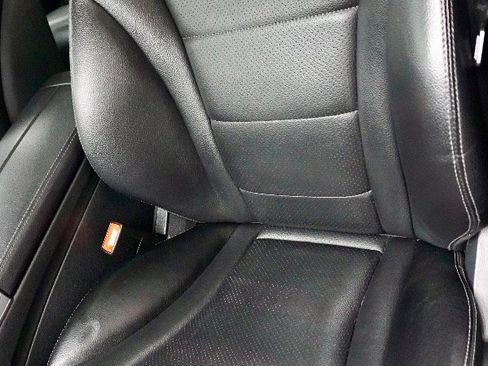Used 2015 Mercedes-Benz C 300 4MATIC Sedan w/ Multimedia Package image 4