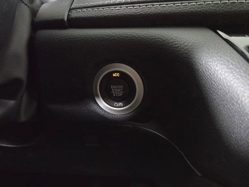 New 2026 Chrysler Pacifica Limited image 21