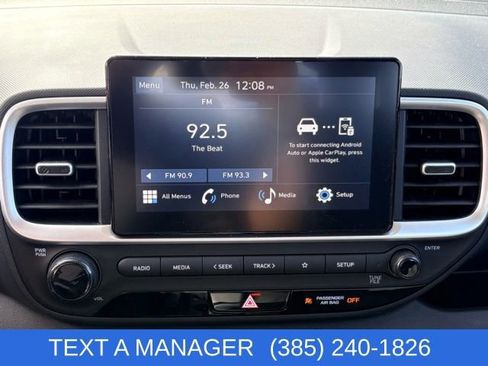 Used 2025 Hyundai Venue SE image 17