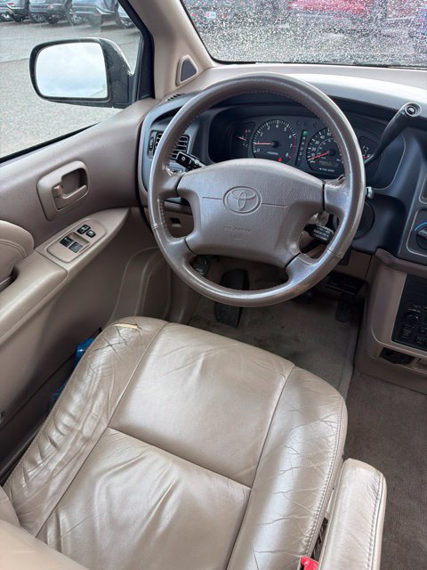 Used 1998 Toyota Sienna FWD image 11