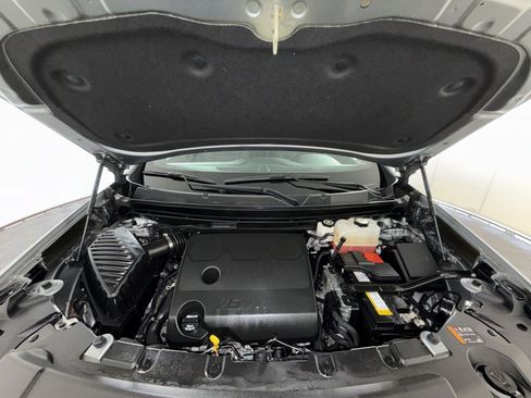 Used 2023 Chevrolet Traverse RS AWD/4WD image 29