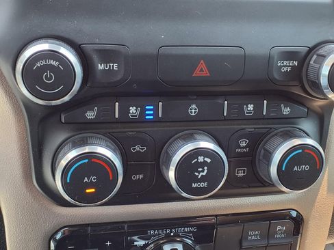 Used 2022 RAM 1500 Laramie AWD/4WD image 13