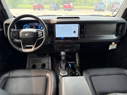 Used 2025 Ford Bronco Badlands AWD/4WD image 15