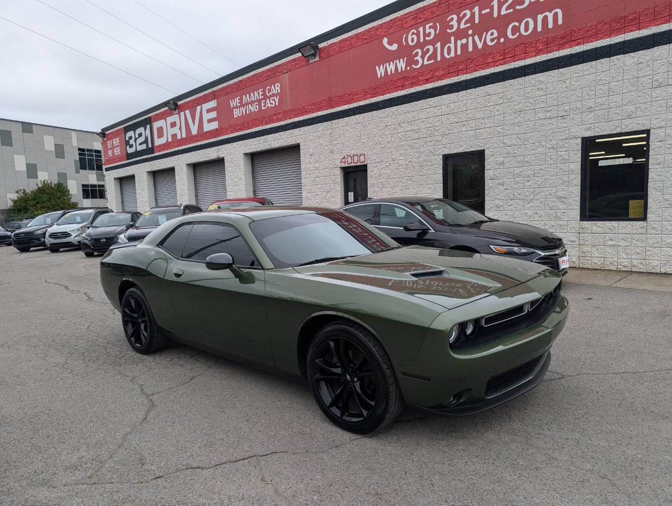 Used 2018 Dodge Challenger SXT w/ Blacktop Package RWD image 1