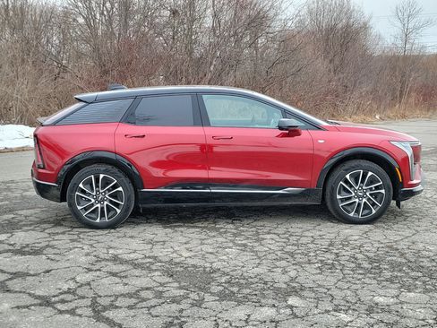 New 2026 Cadillac Optiq Sport 1 image 8