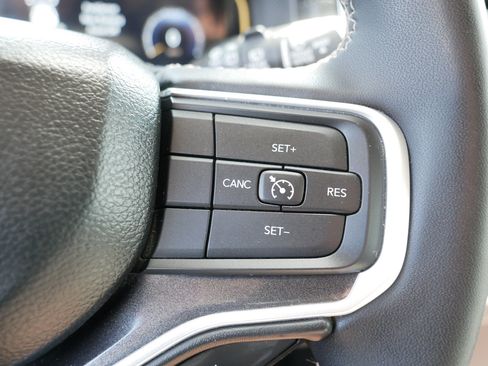 Certified 2023 Jeep Wagoneer 4WD w/ Premium Group I image 29