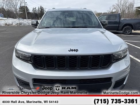New 2025 Jeep Grand Cherokee L Limited w/ Black Appearance Package AWD/4WD image 3