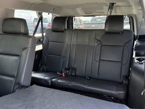 Used 2018 GMC Yukon XL SLT w/ Open Road Package AWD/4WD image 23