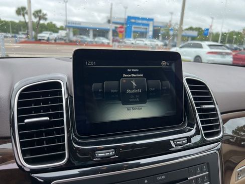Used 2016 Mercedes-Benz GLE 350 w/ Premium Package image 2