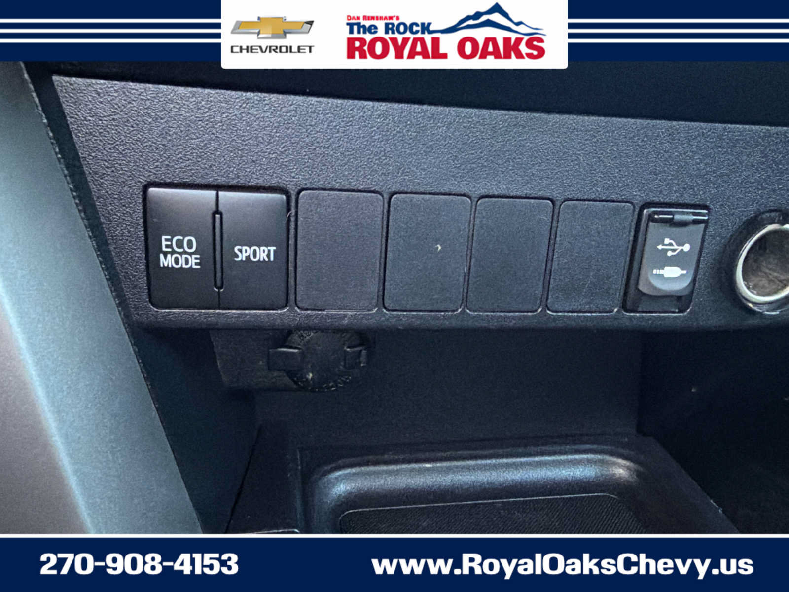 Used 2018 Toyota RAV4 XLE AWD/4WD image 29