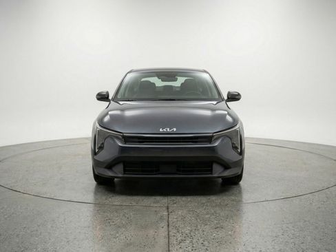 Used 2025 Kia K4 LXS image 2