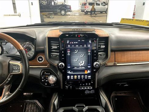 Used 2021 RAM 1500 Limited w/ Bed Utility Group image 18