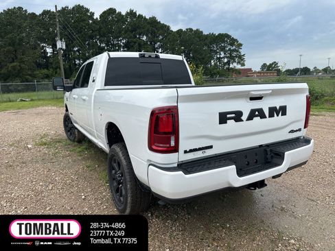 Used 2026 RAM 2500 Laramie AWD/4WD image 2