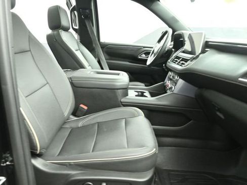 Used 2023 GMC Yukon XL SLT w/ SLT Premium Package AWD/4WD image 26