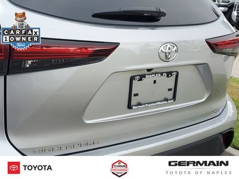 Used 2024 Toyota Highlander XLE FWD image 17