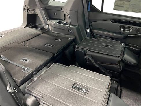 New 2025 Honda Pilot TrailSport image 37