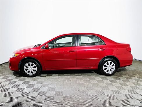 Used 2011 Toyota Corolla LE image 5
