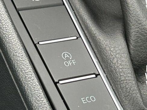 Certified 2024 Volkswagen Jetta Sport FWD image 46