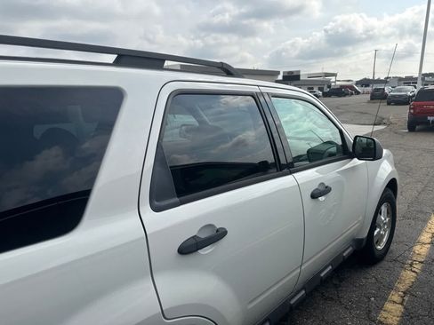 Used 2011 Ford Escape XLT w/ 201A Rapid Spec Order Code FWD image 10