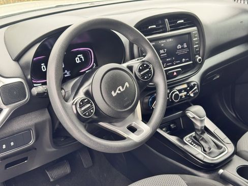 Used 2023 Kia Soul LX w/ Option Group 015 image 15