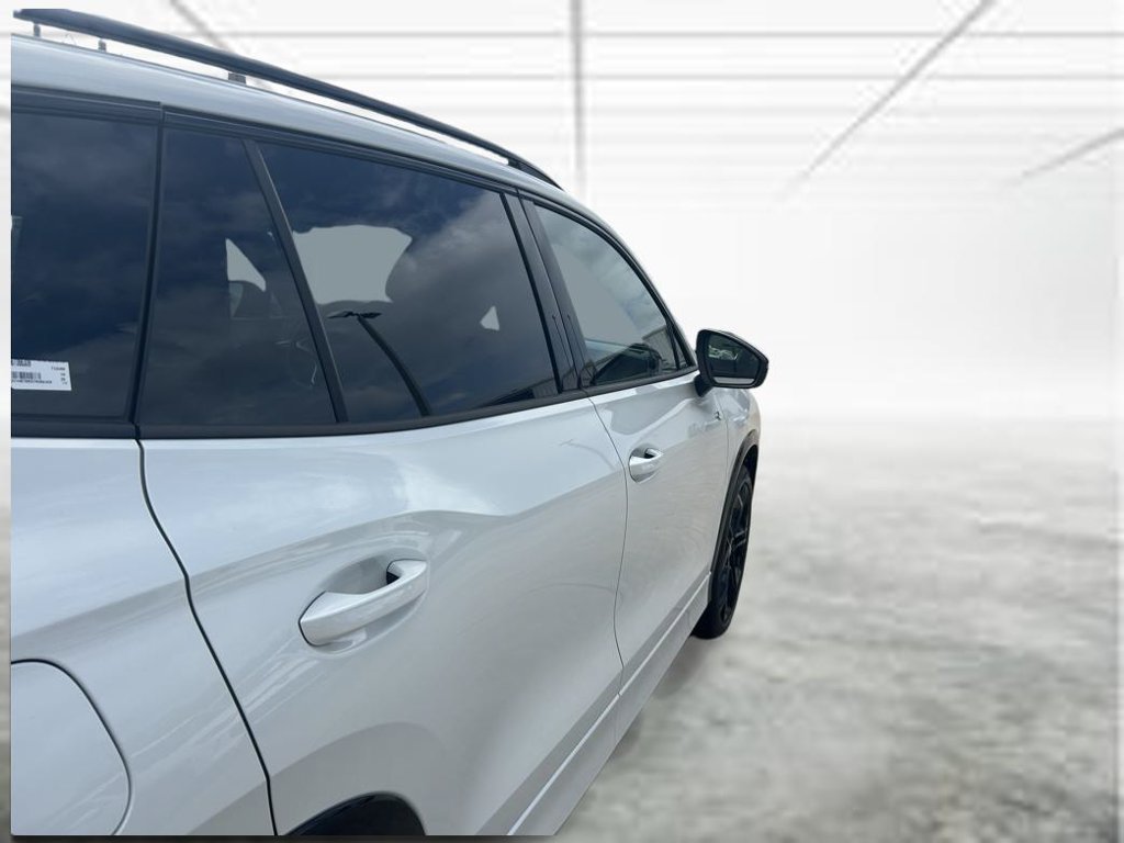 New 2026 Volkswagen Tiguan SE R-Line FWD image 34