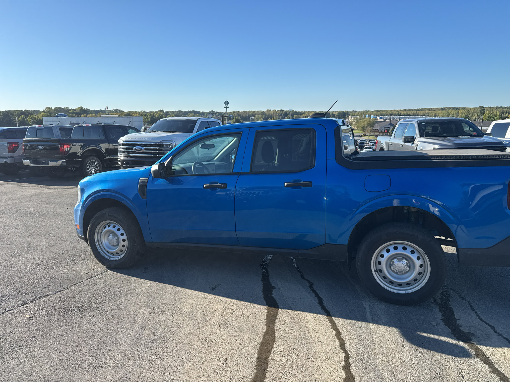 Certified 2025 Ford Maverick XL FWD image 9