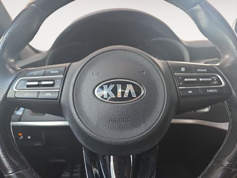 Used 2021 Kia Stinger GT-Line w/ Sun & Sound Package RWD image 9
