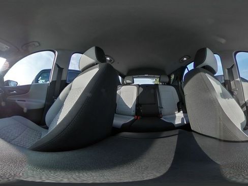 Used 2022 Chevrolet Equinox LS image 42