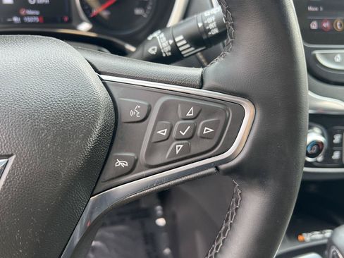 Used 2024 Chevrolet Equinox Premier AWD/4WD image 33