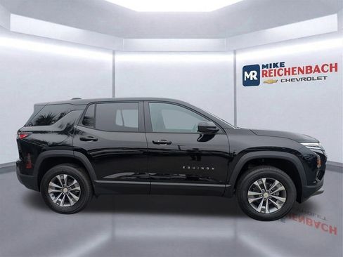 New 2026 Chevrolet Equinox LT w/ Convenience Package II image 3