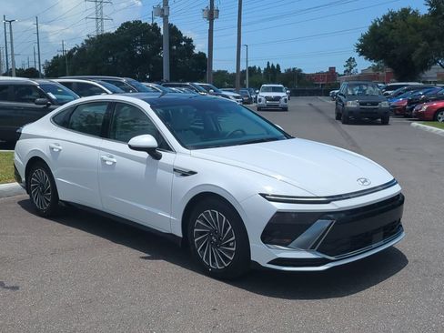 New 2026 Hyundai Sonata SEL FWD image 2