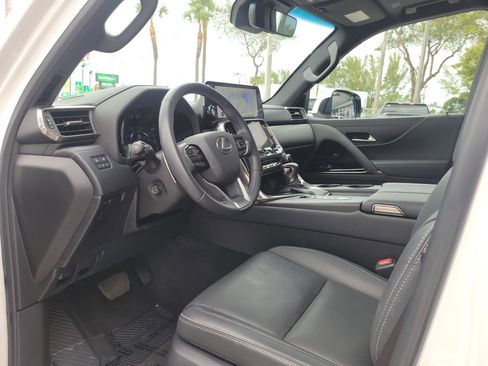 Used 2024 Lexus LX 600 LX 600 Premium 4WD image 9