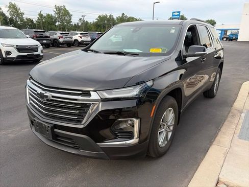 Used 2023 Chevrolet Traverse LT w/ LPO, Floor Liner Package AWD/4WD image 5