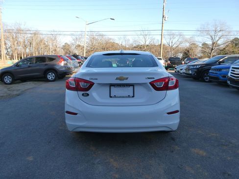 Used 2017 Chevrolet Cruze Premier image 6