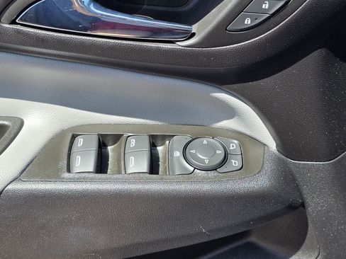 Used 2023 Chevrolet Equinox LT FWD image 21