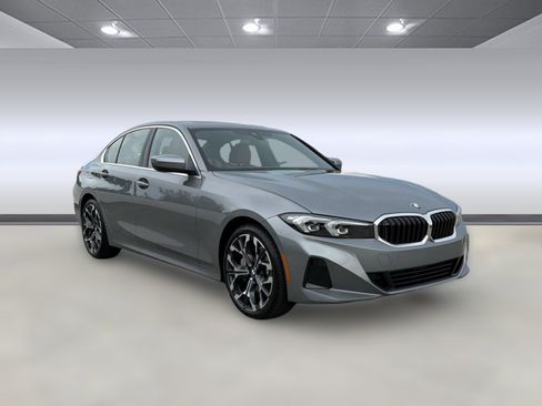 Used 2026 BMW 330i Sedan w/ Premium Package RWD image 6