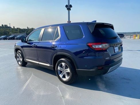 Certified 2025 Honda Pilot EX-L image 10