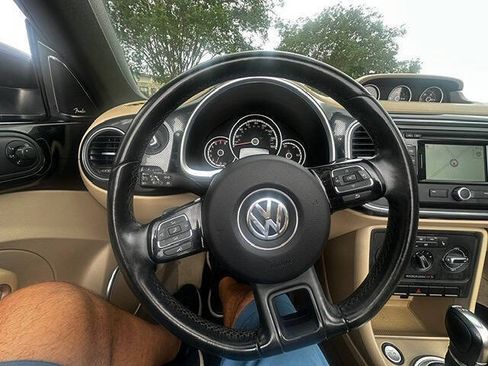 Used 2014 Volkswagen Beetle R-Line FWD image 21