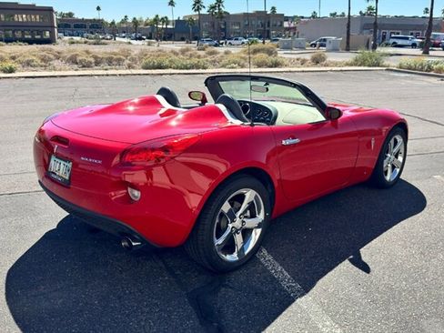 Used 2007 Pontiac Solstice w/ Premium Package image 22